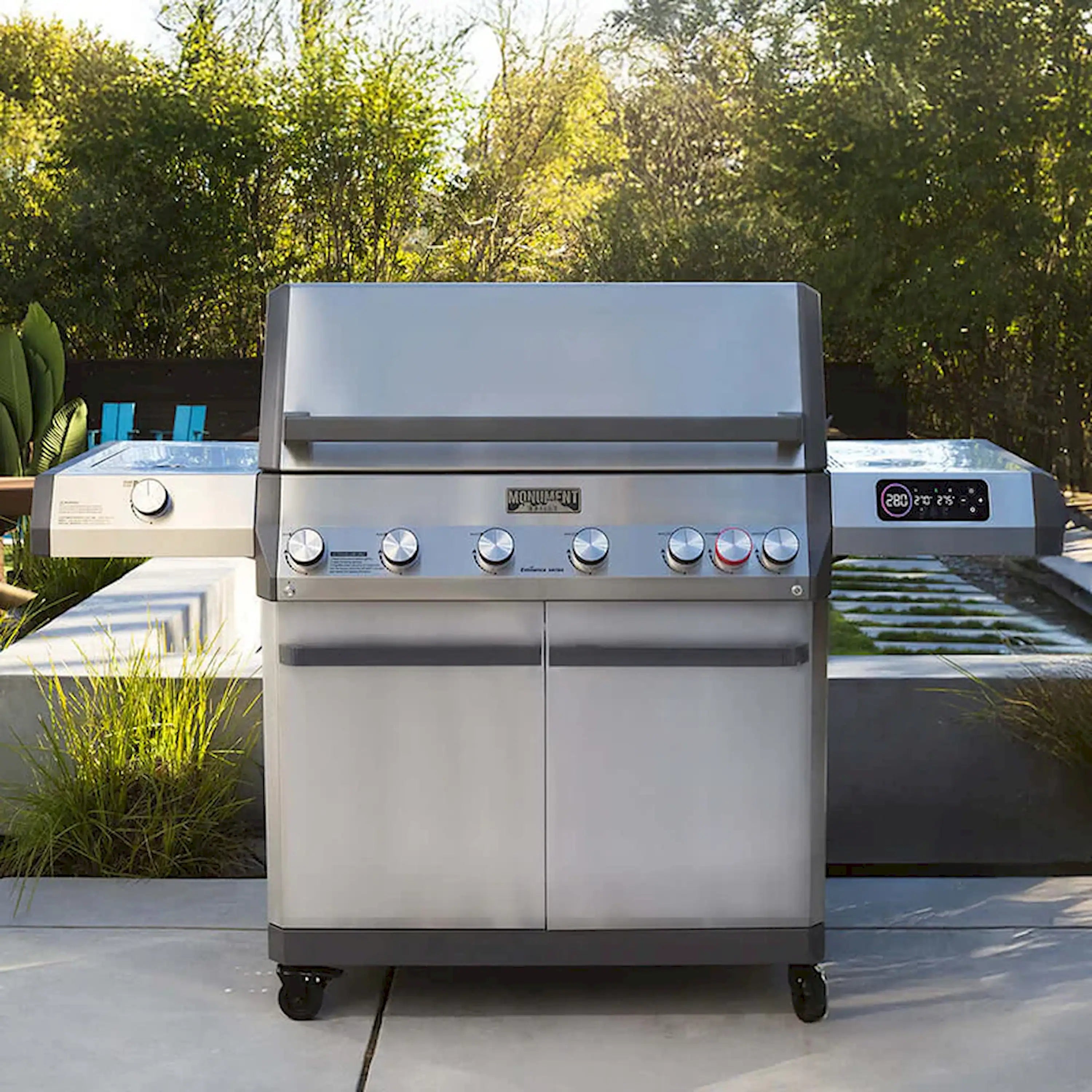 Monument Grills Eminence E605 Gas Grill in Stainless Steel with 6 Burners
