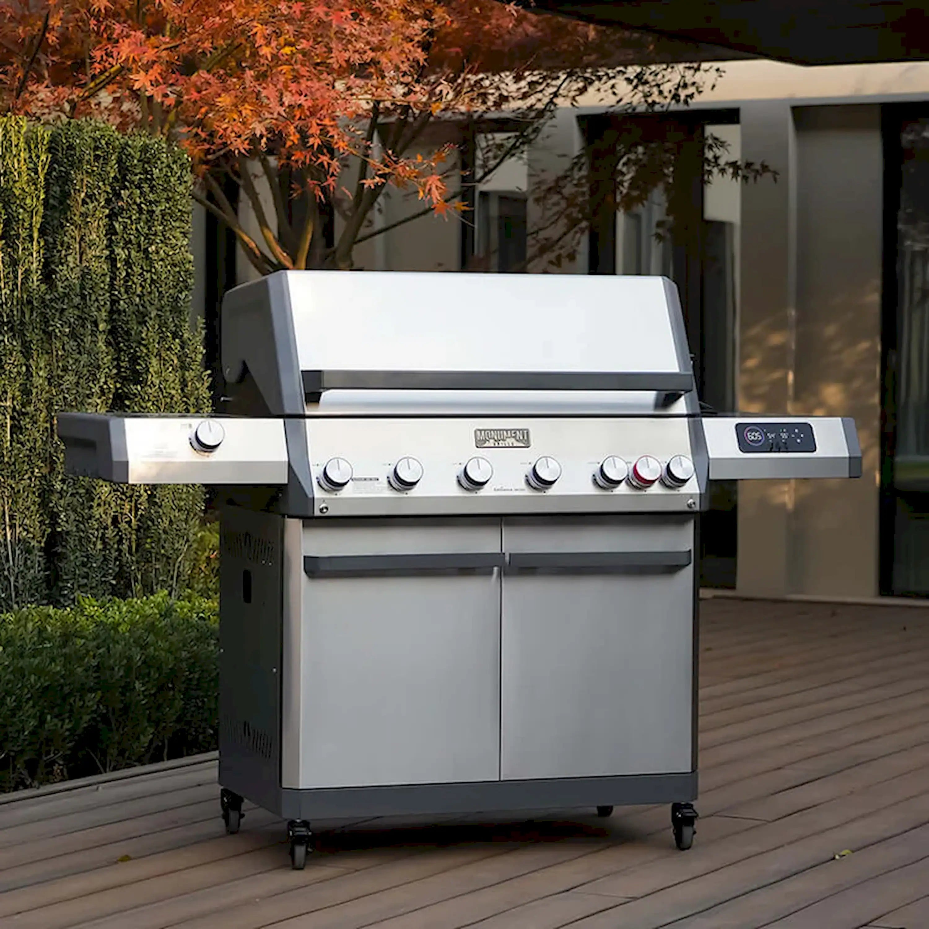 Monument Grills Eminence E605 Gas Grill in Stainless Steel with 6 Burners