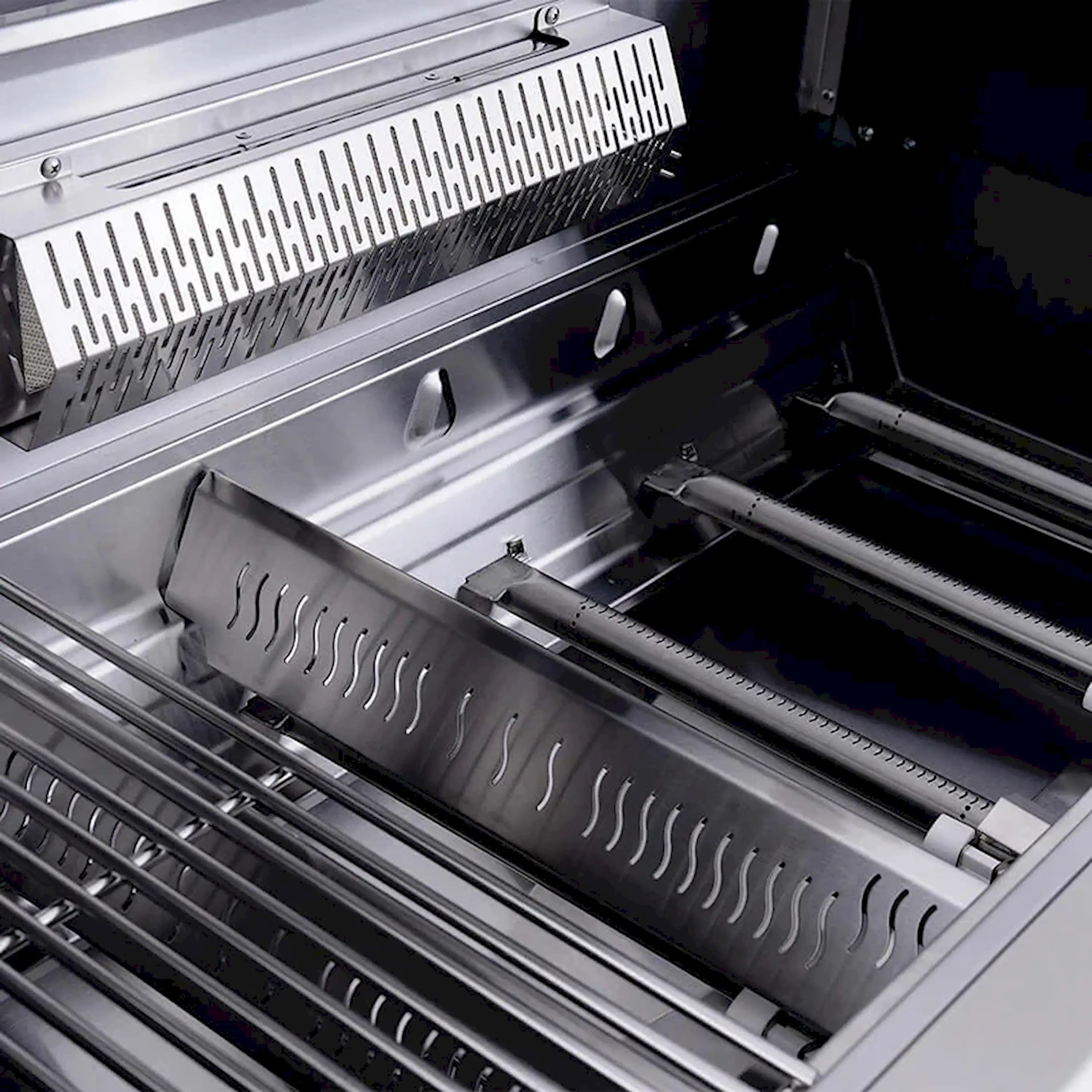 Monument Grills Eminence E605 Gas Grill in Stainless Steel with 6 Burners