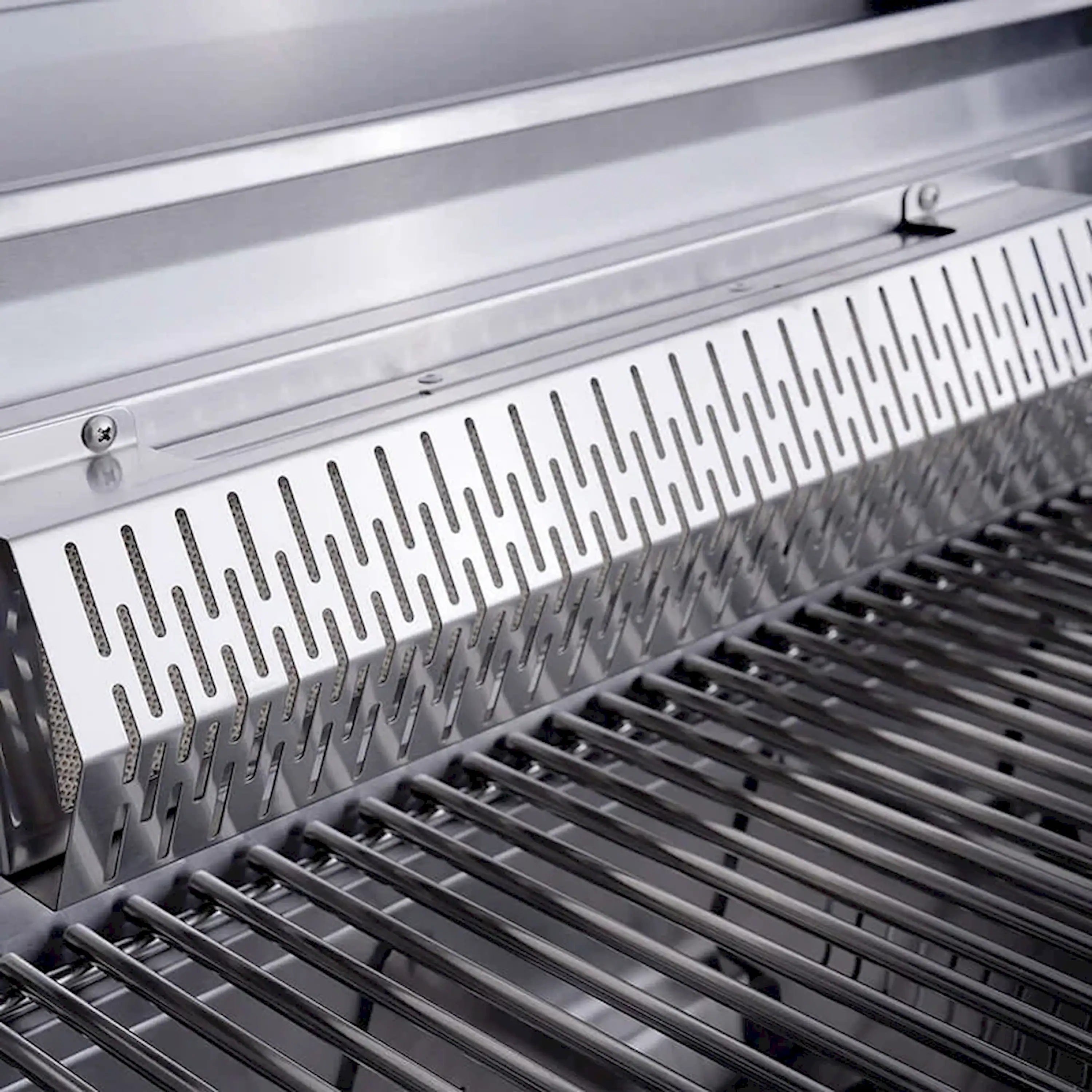 Monument Grills Eminence E605 Gas Grill in Stainless Steel with 6 Burners