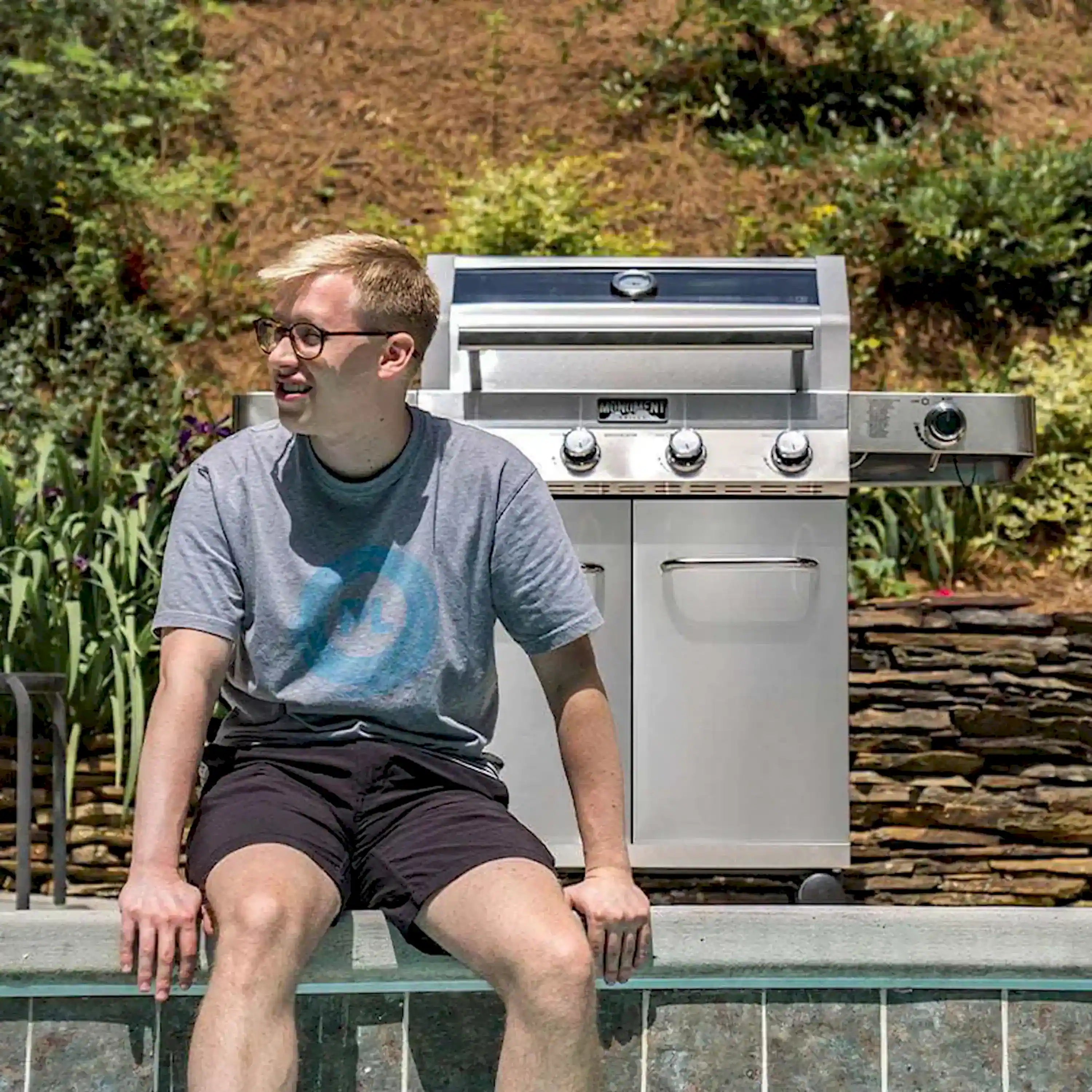 Monument Grills Classic 35633 Infrared Propane Gas Grill in Stainless Steel with 4 Burners