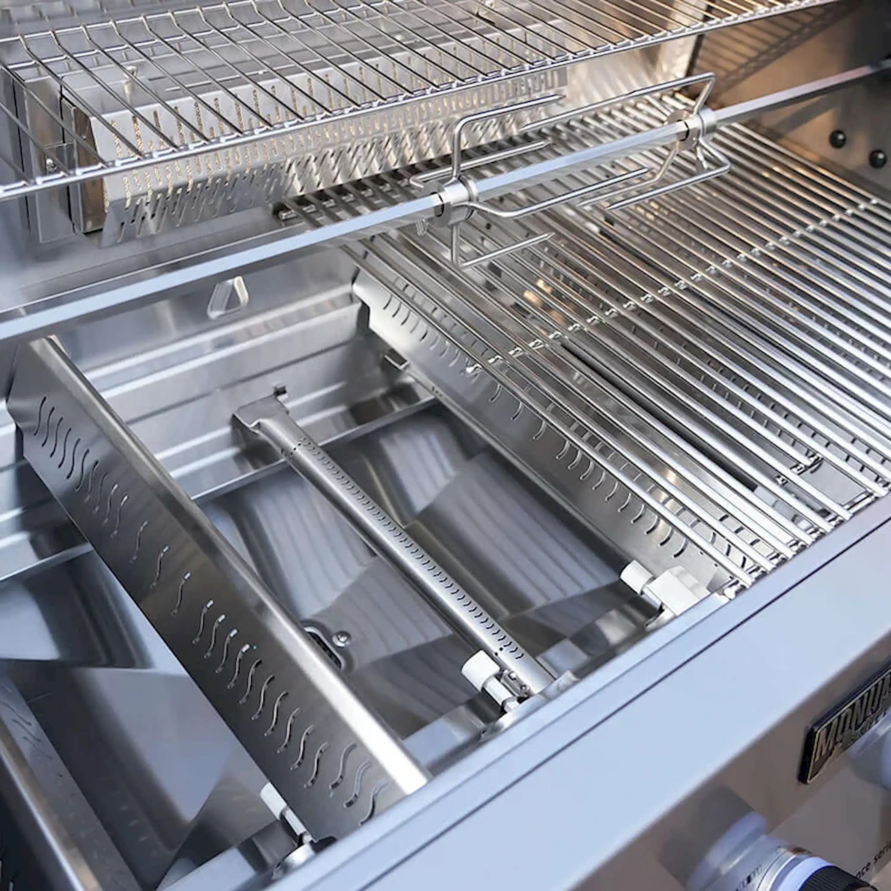 Monument Grills Eminence E605 Gas Grill in Stainless Steel with 6 Burners