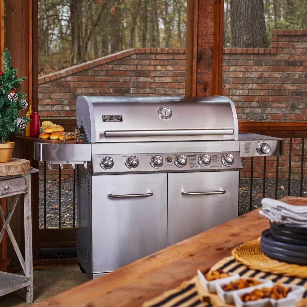 Monument Grills Classic 77352 Propane Gas Grilll in Stainless Steel with 6 Burners