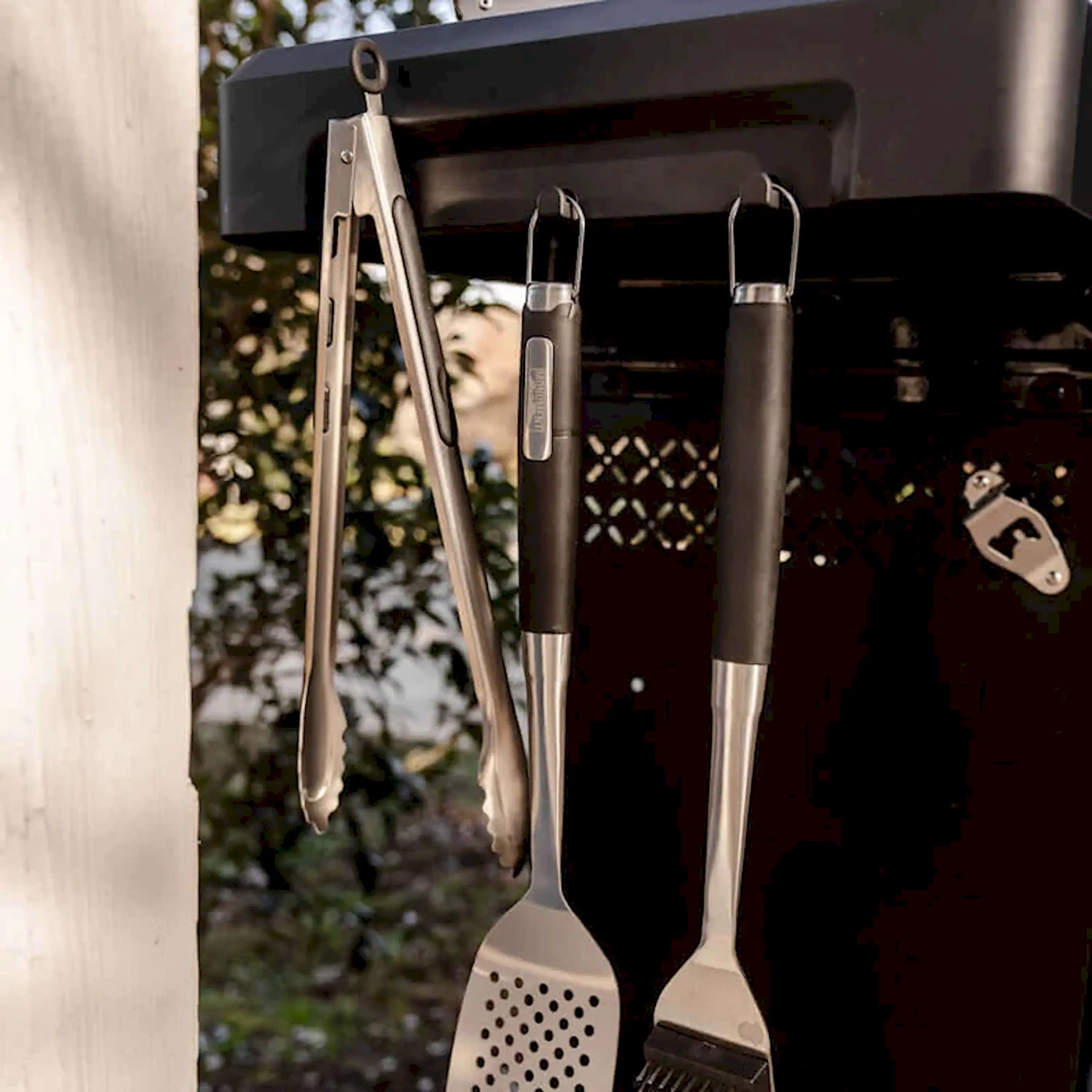 Monument Grills Denali 425 Smart Propane Gas Grill in Black with 4 Burners