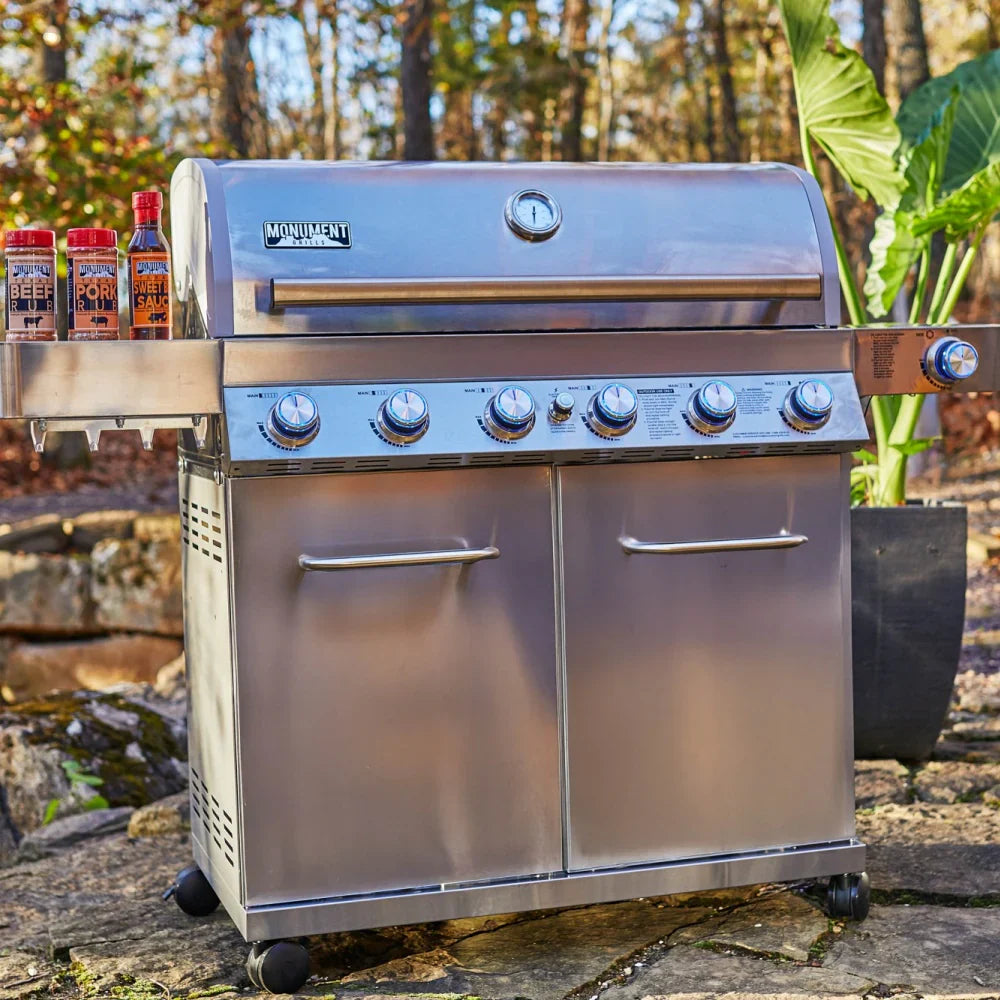 Monument Grills Classic 77352 Propane Gas Grilll in Stainless Steel with 6 Burners