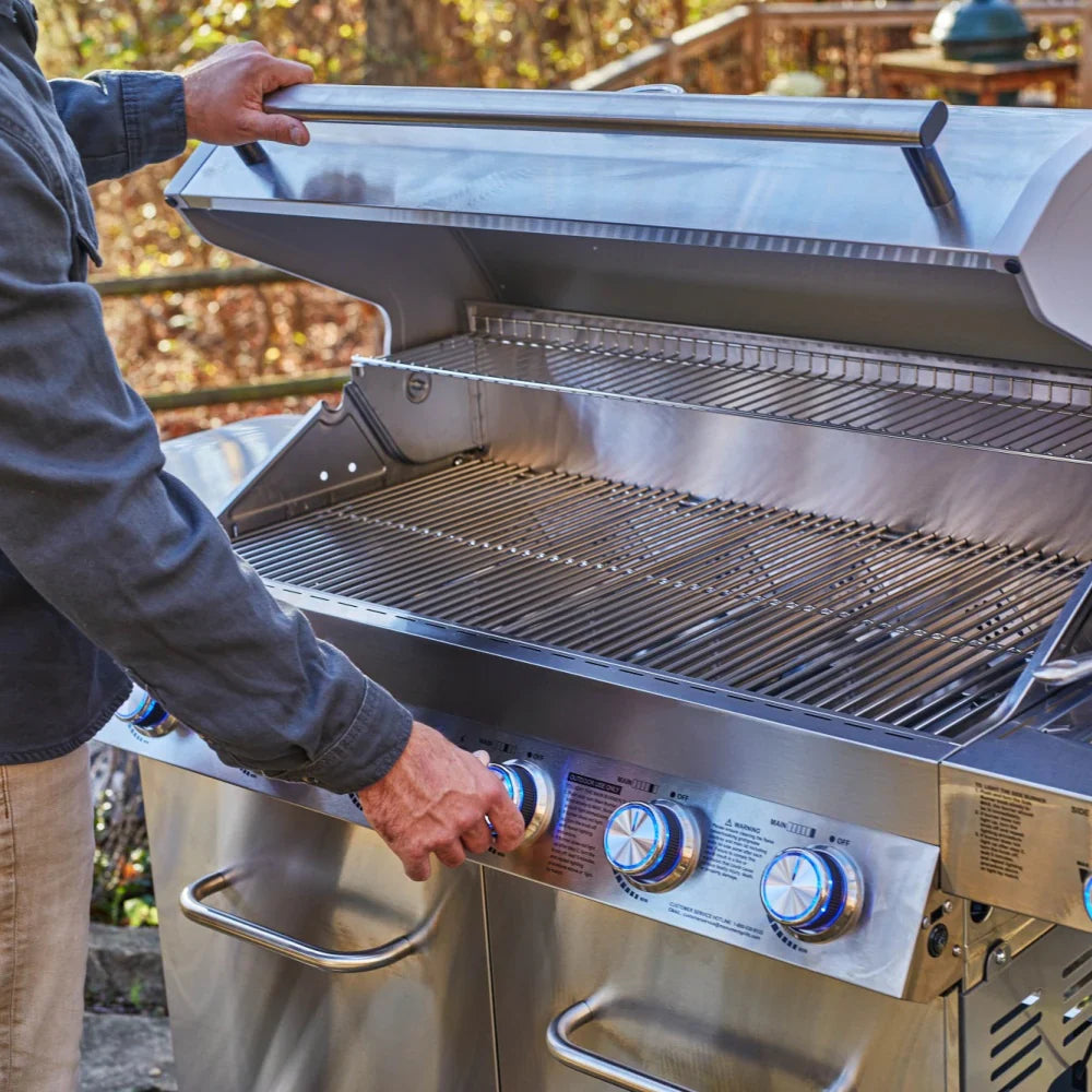 Monument Grills Classic 77352 Propane Gas Grilll in Stainless Steel with 6 Burners